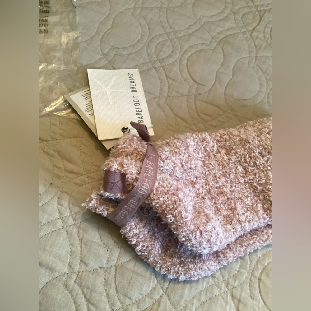 Barefoot Dreams® CozyChic® Socks - Picture 2 of 5